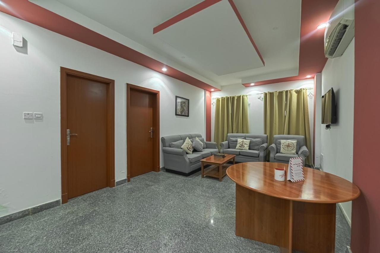 Platinium Hotel Apartments Seeb Bagian luar foto