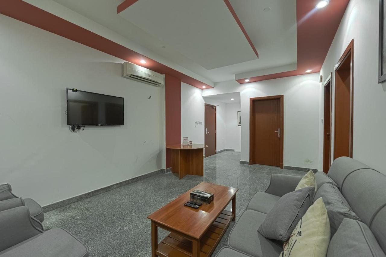 Platinium Hotel Apartments Seeb Bagian luar foto
