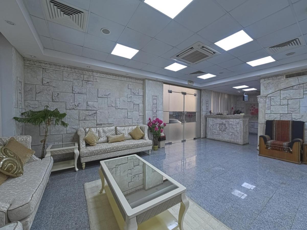 Platinium Hotel Apartments Seeb Bagian luar foto